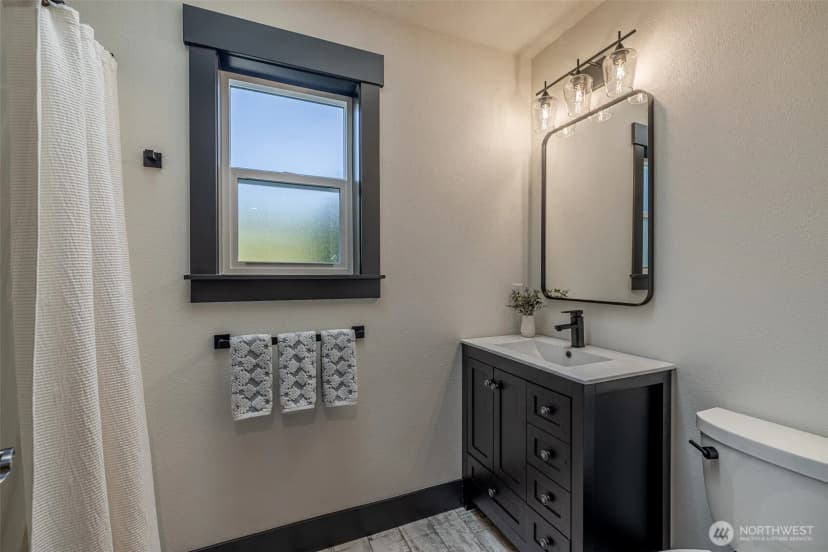 Property photo for 628 Meadows Drive, Wenatchee photo 23