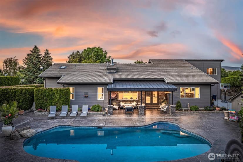Property photo for 628 Meadows Drive, Wenatchee