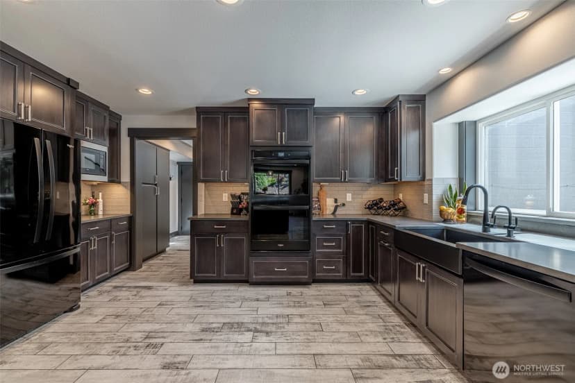 Property photo for 628 Meadows Drive, Wenatchee photo 12