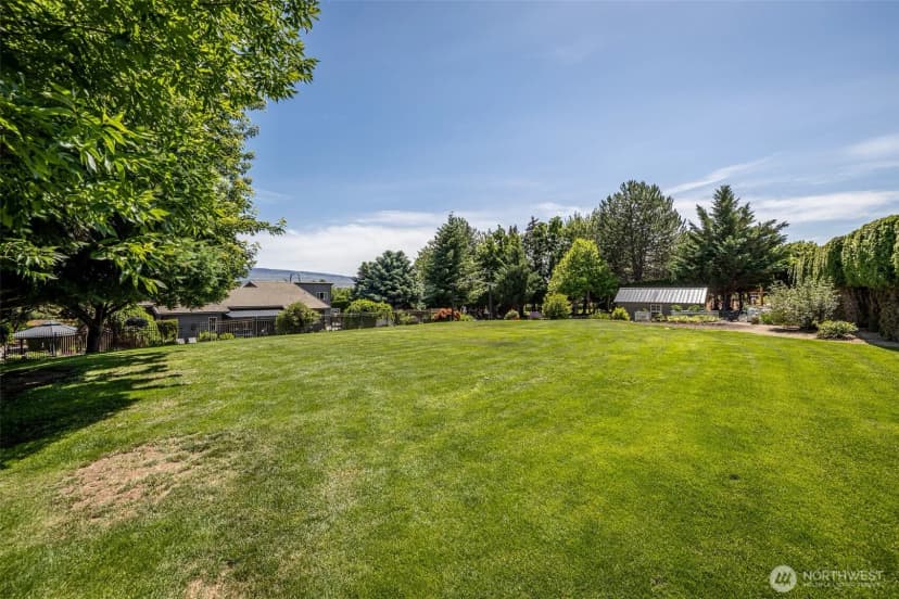 Property photo for 628 Meadows Drive, Wenatchee photo 34
