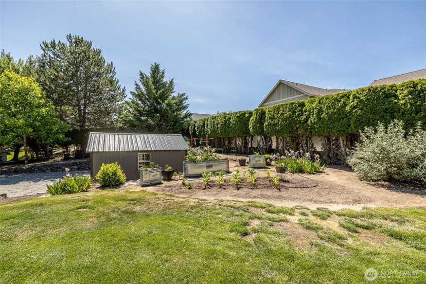 Property photo for 628 Meadows Drive, Wenatchee photo 35