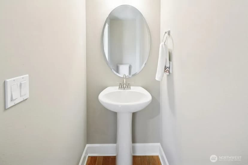 Property photo for 7121 Shinkle Place Sw, Seattle photo 11