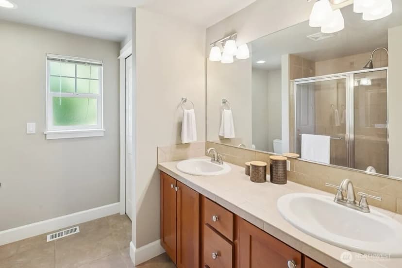 Property photo for 7121 Shinkle Place Sw, Seattle photo 15