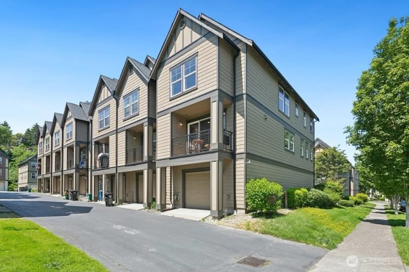 Property photo for 7121 Shinkle Place Sw, Seattle photo 3