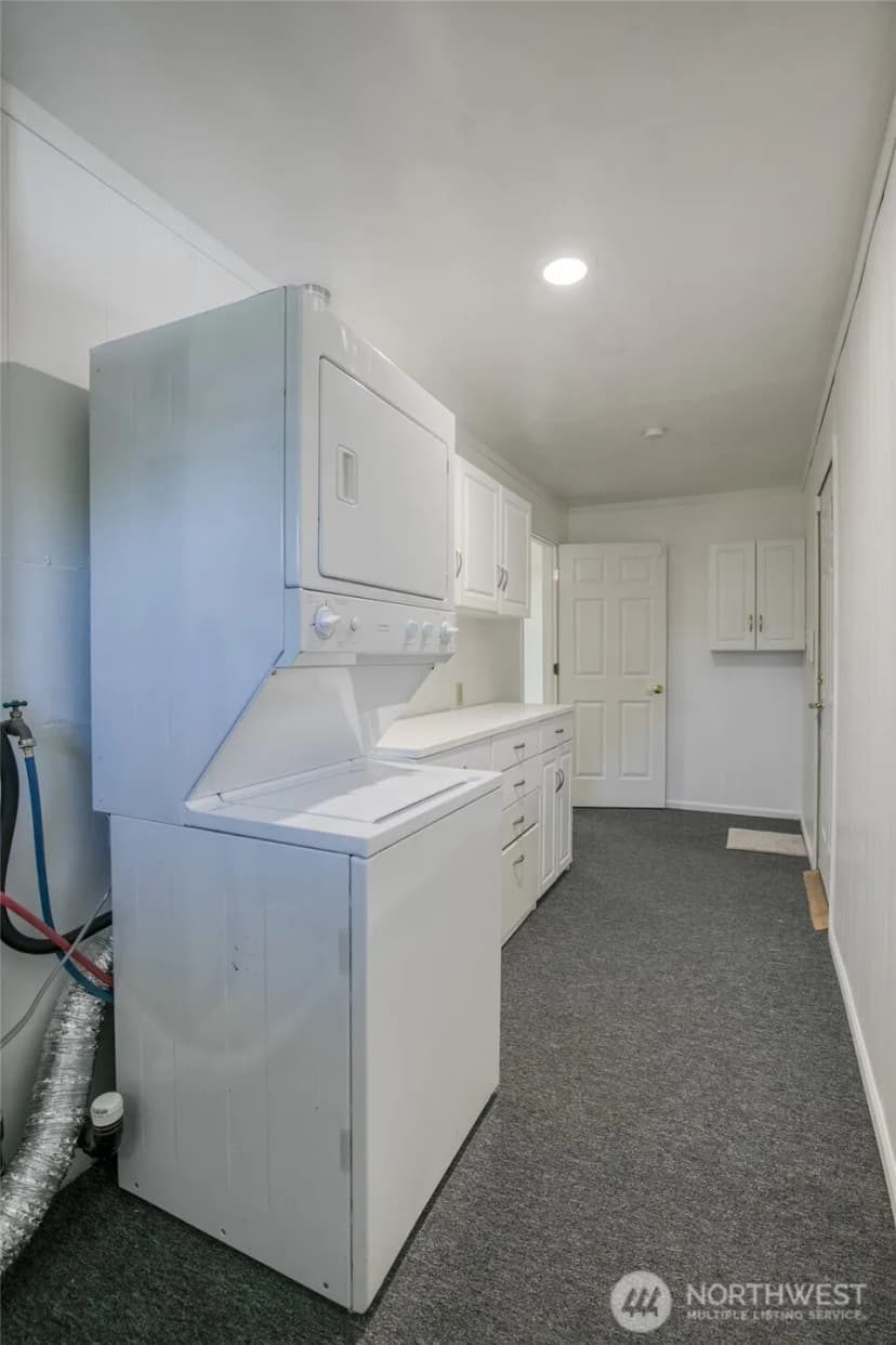 Property photo for 1813 Harding Road, Aberdeen photo 24