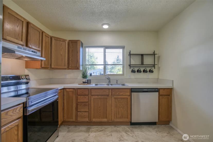 Property photo for 1813 Harding Road, Aberdeen photo 11