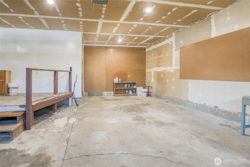 Property photo for 1813 Harding Road, Aberdeen photo 25