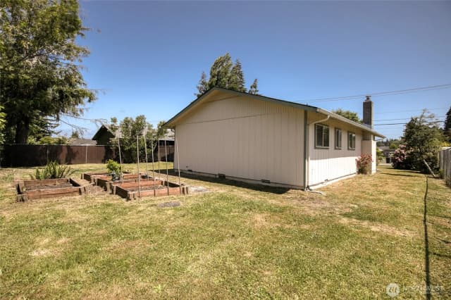Property photo for 1813 Harding Road, Aberdeen photo 5