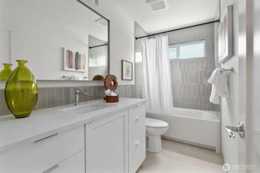 Property photo for 4521 A Bagley Avenue N, Seattle photo 14