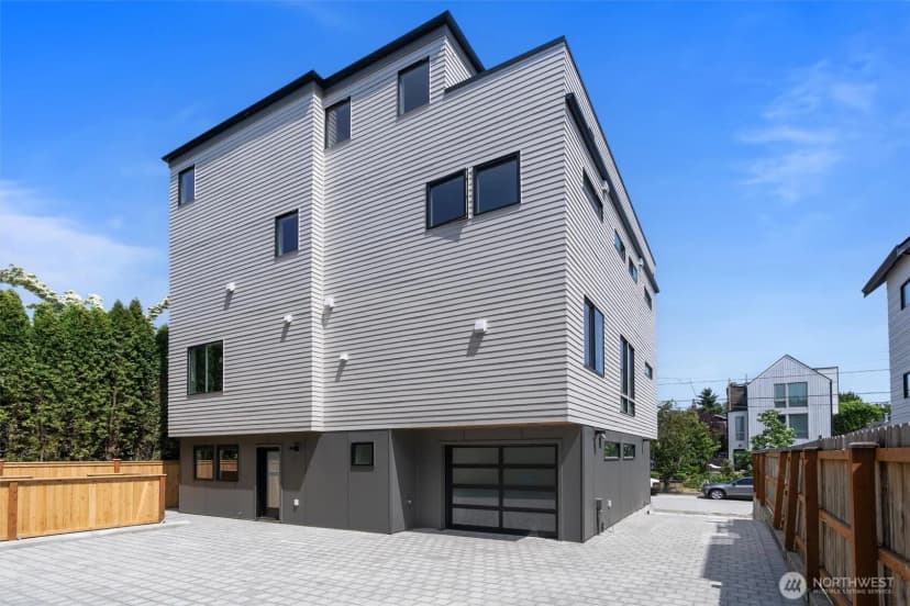 Property photo for 4521 A Bagley Avenue N, Seattle photo 4