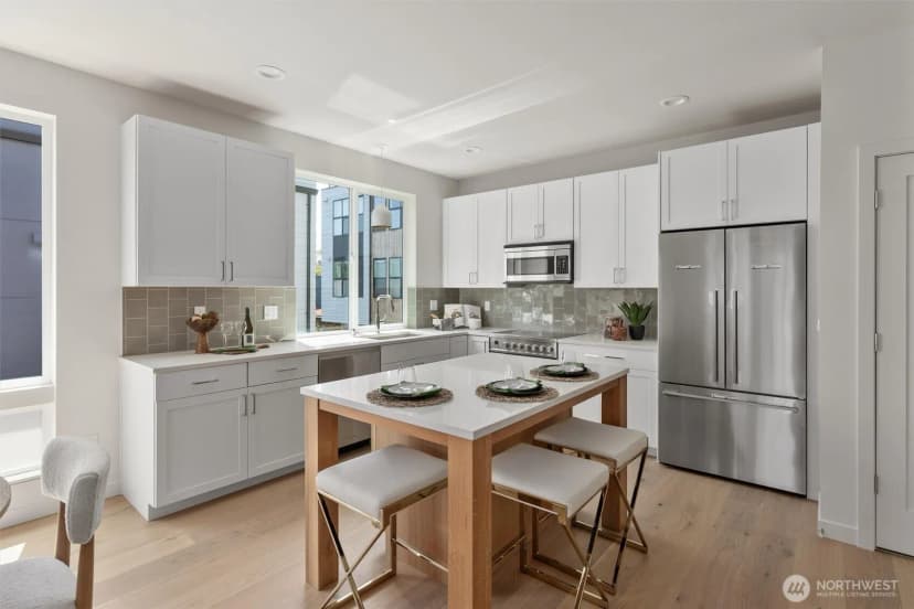 Property photo for 4521 A Bagley Avenue N, Seattle photo 6