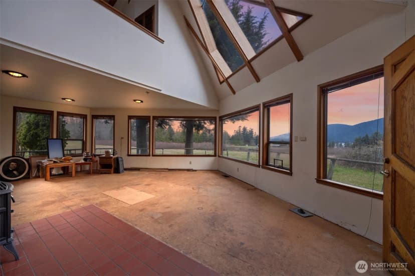 Property photo for 6571 West Shore Drive, Anacortes photo 5