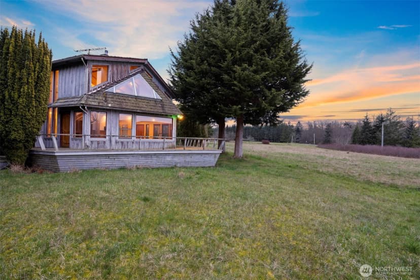Property photo for 6571 West Shore Drive, Anacortes photo 10