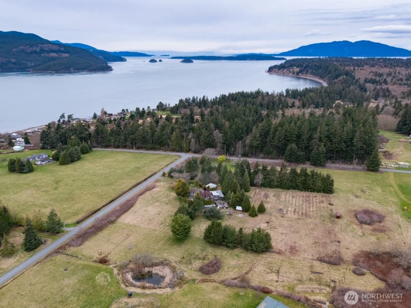 Property photo for 6571 West Shore Drive, Anacortes photo 12