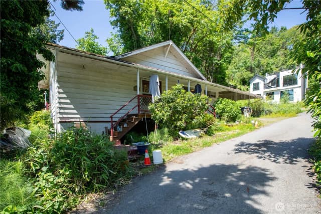Property photo for 11095 Champagne Point Road Ne, Kirkland