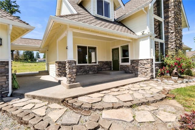 Property photo for 4309 324th Street E, Eatonville photo 2