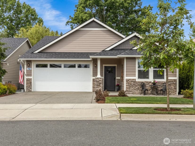 Property photo for 752 Parkland Loop, Sedro Woolley