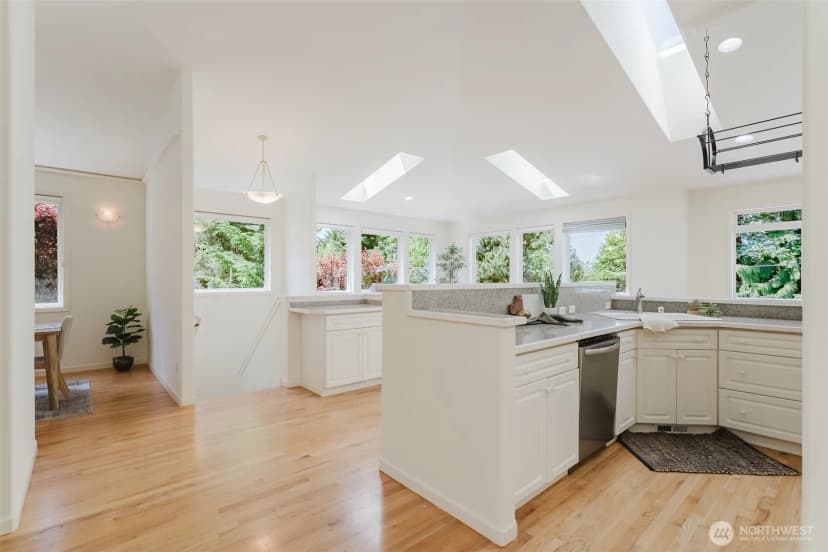 Property photo for 2921 Haggin Street, Bellingham photo 18