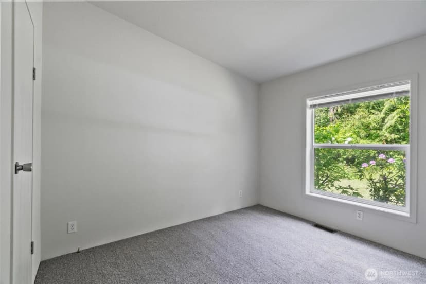 Property photo for 7515 304th Street E, Graham photo 27