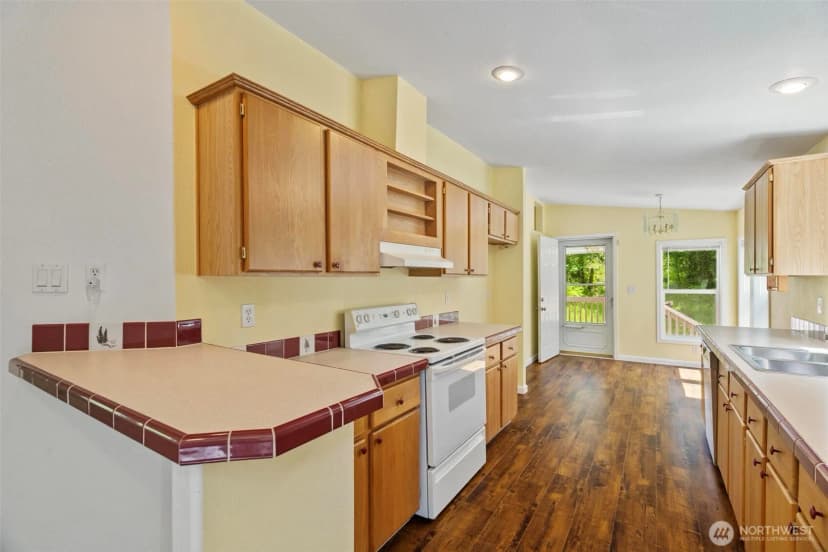 Property photo for 7515 304th Street E, Graham photo 15