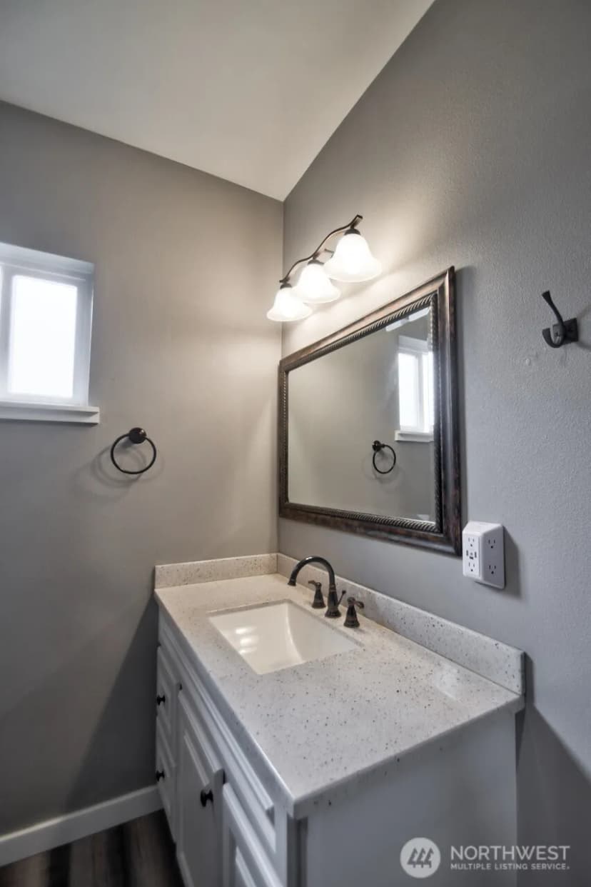 Property photo for 1015 N Pearl Street, Centralia photo 13