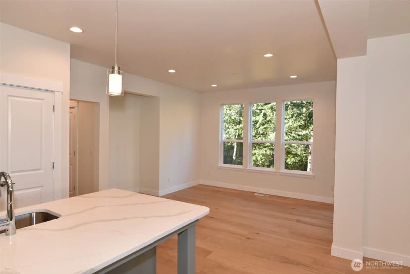 Property photo for 1103 Whidbey Street, Bellingham photo 4