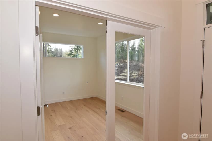 Property photo for 1142 Whidbey Street, Bellingham photo 4