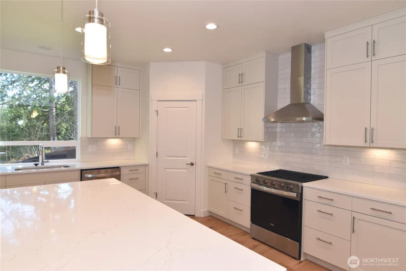 Property photo for 1142 Whidbey Street, Bellingham photo 6