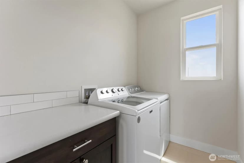 Property photo for 812 P Street Sw, Quincy photo 25