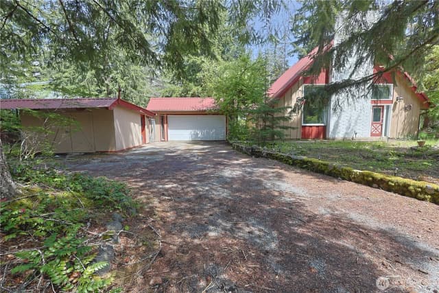 Property photo for 109 Mountain View Drive S, Ashford photo 4