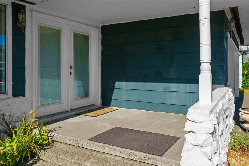 Property photo for 308 Ne 2nd Street, Long Beach photo 3