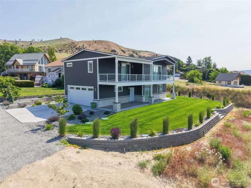 Property photo for 200 Pinnacle Place, Chelan