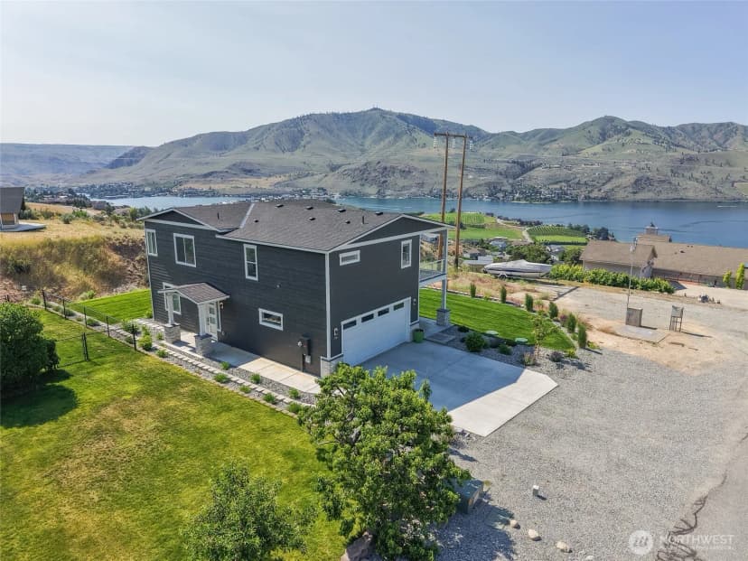 Property photo for 200 Pinnacle Place, Chelan photo 3