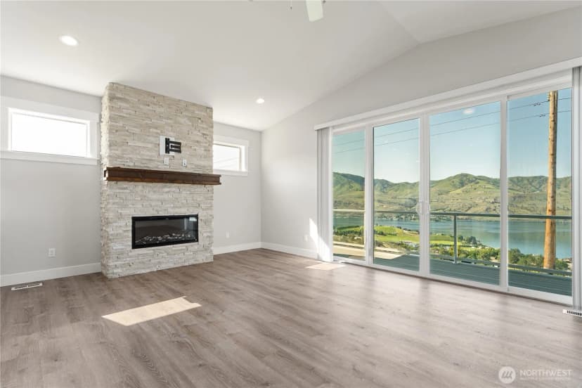 Property photo for 200 Pinnacle Place, Chelan photo 10