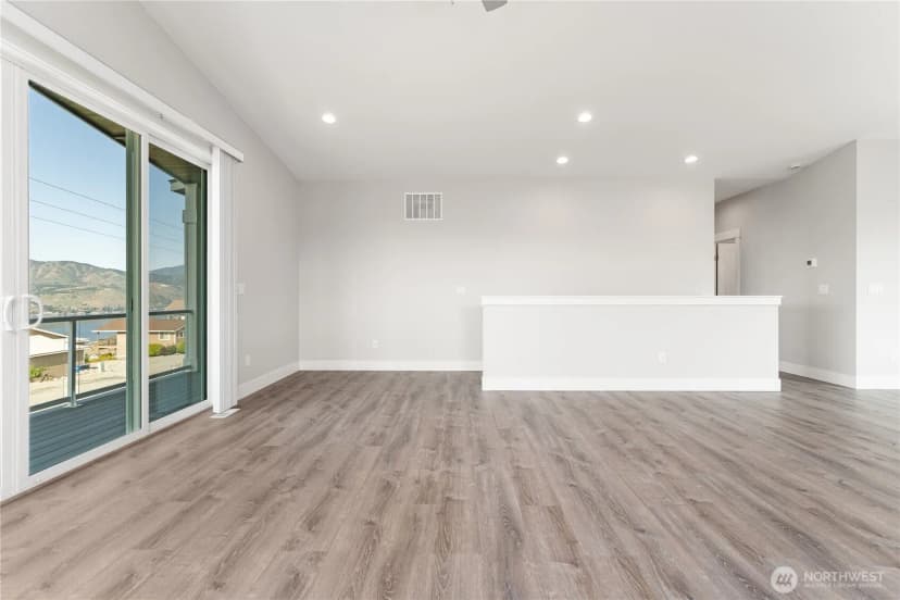 Property photo for 200 Pinnacle Place, Chelan photo 11