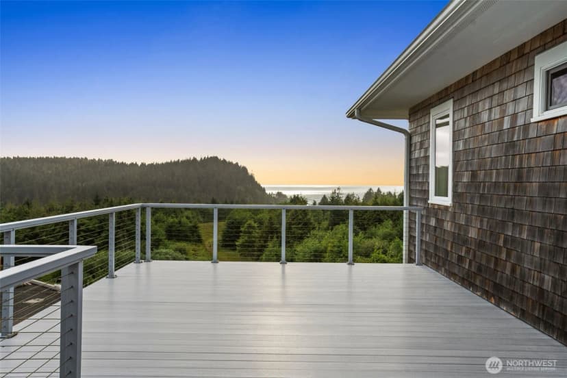 Property photo for 3030 Ocean View Court, Ilwaco photo 32