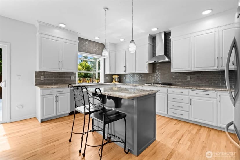 Property photo for 8425 Smugglers Cove Lane Sw, Mukilteo photo 13