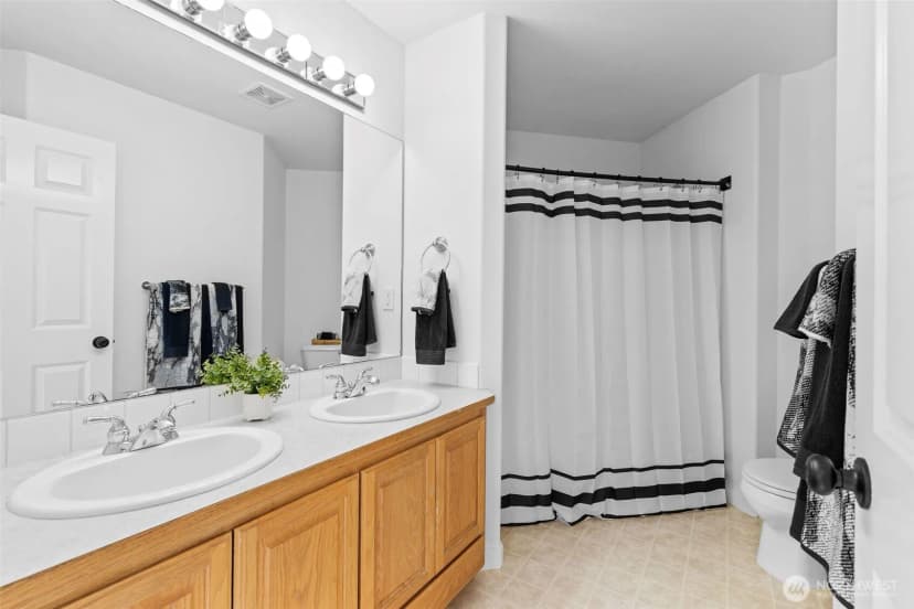 Property photo for 8425 Smugglers Cove Lane Sw, Mukilteo photo 25