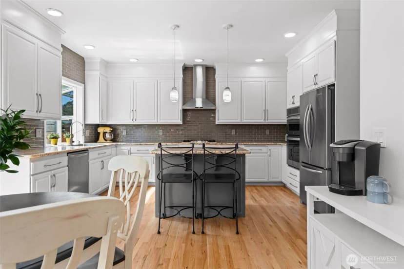 Property photo for 8425 Smugglers Cove Lane Sw, Mukilteo photo 12
