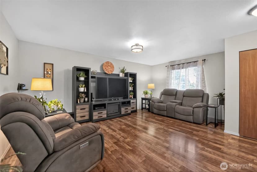 Property photo for 20315 52nd Avenue E, Spanaway photo 14