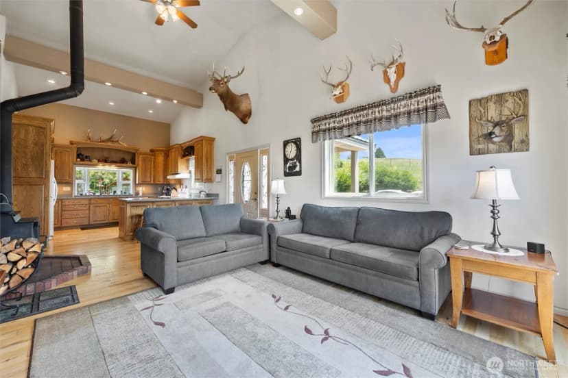 Property photo for 6379 Lewis Peak Road, Waitsburg photo 9