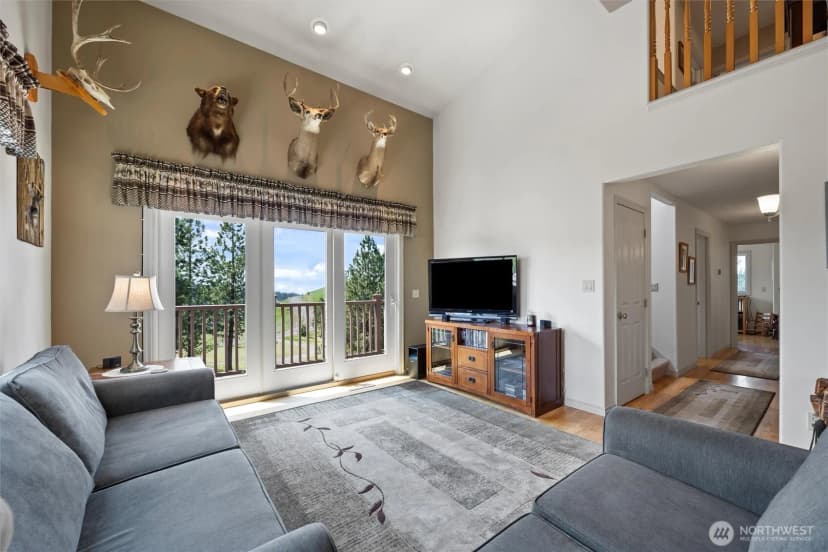 Property photo for 6379 Lewis Peak Road, Waitsburg photo 10