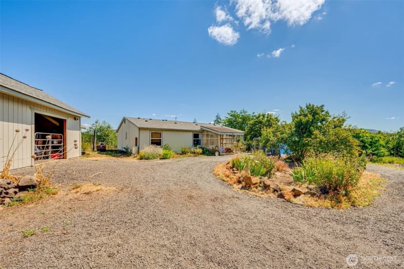 Property photo for 424 Maranatha, Kelso photo 24