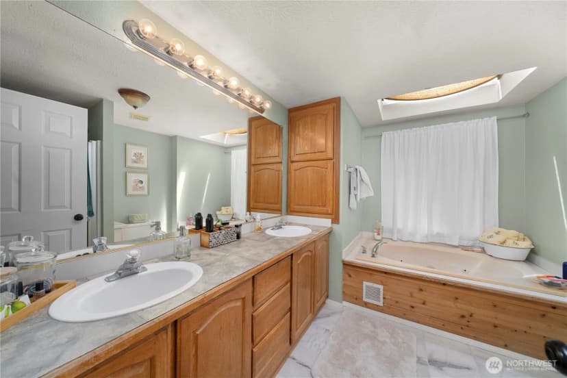 Property photo for 24345 252nd Avenue Se, Maple Valley photo 21