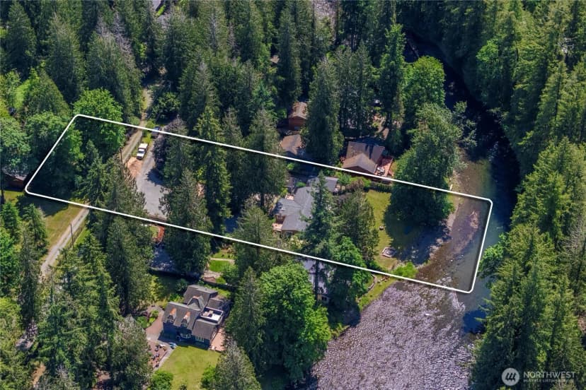 Property photo for 24345 252nd Avenue Se, Maple Valley photo 2