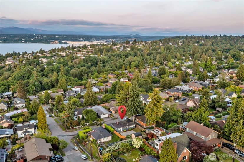 Property photo for 10209 65th Avenue S, Seattle photo 34