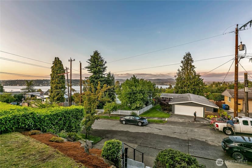 Property photo for 10209 65th Avenue S, Seattle photo 36