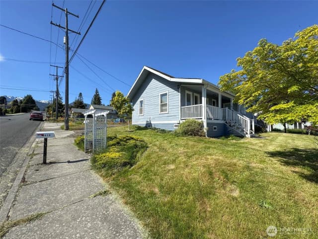 Property photo for 3018 S Peabody Street, Port Angeles photo 2