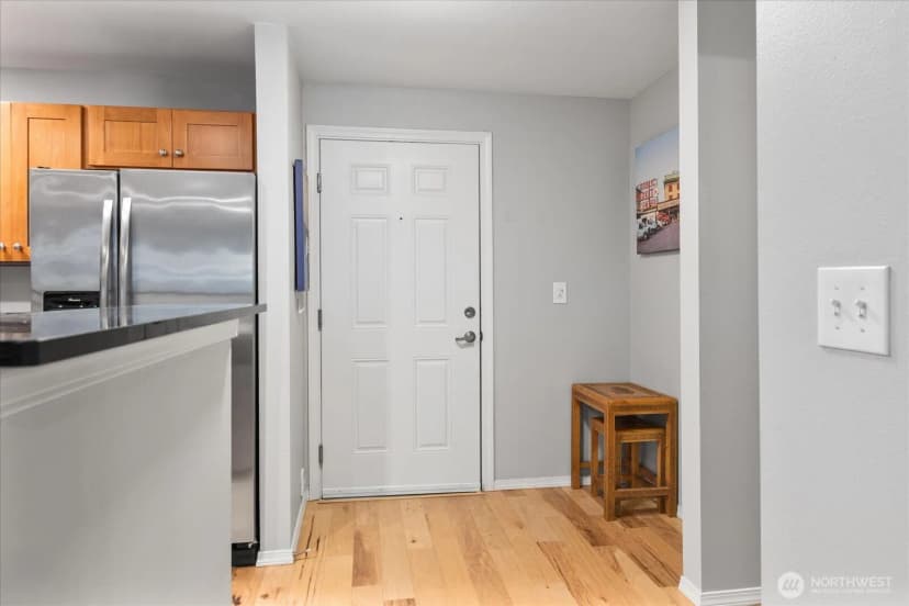 Property photo for 3318 30th Avenue Sw #b402, Seattle photo 14