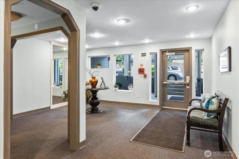 Property photo for 3318 30th Avenue Sw #b402, Seattle photo 28